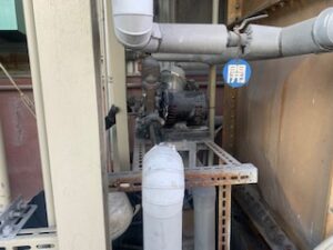 給水配管水漏れ部補修、篩器設置