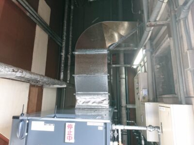 【コンプレッサ室の高温対策】排気ダクト設計・製作・新設工事